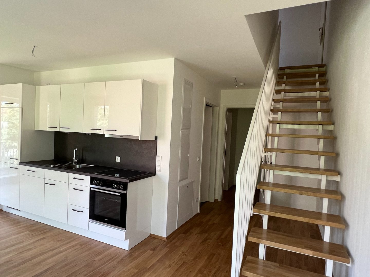 Küche und Aufgang