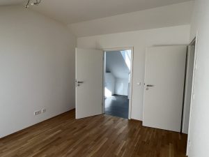 Dachgeschoss Schlafen_Zugang Bad