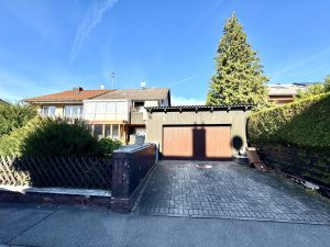 Außenansicht_Garage