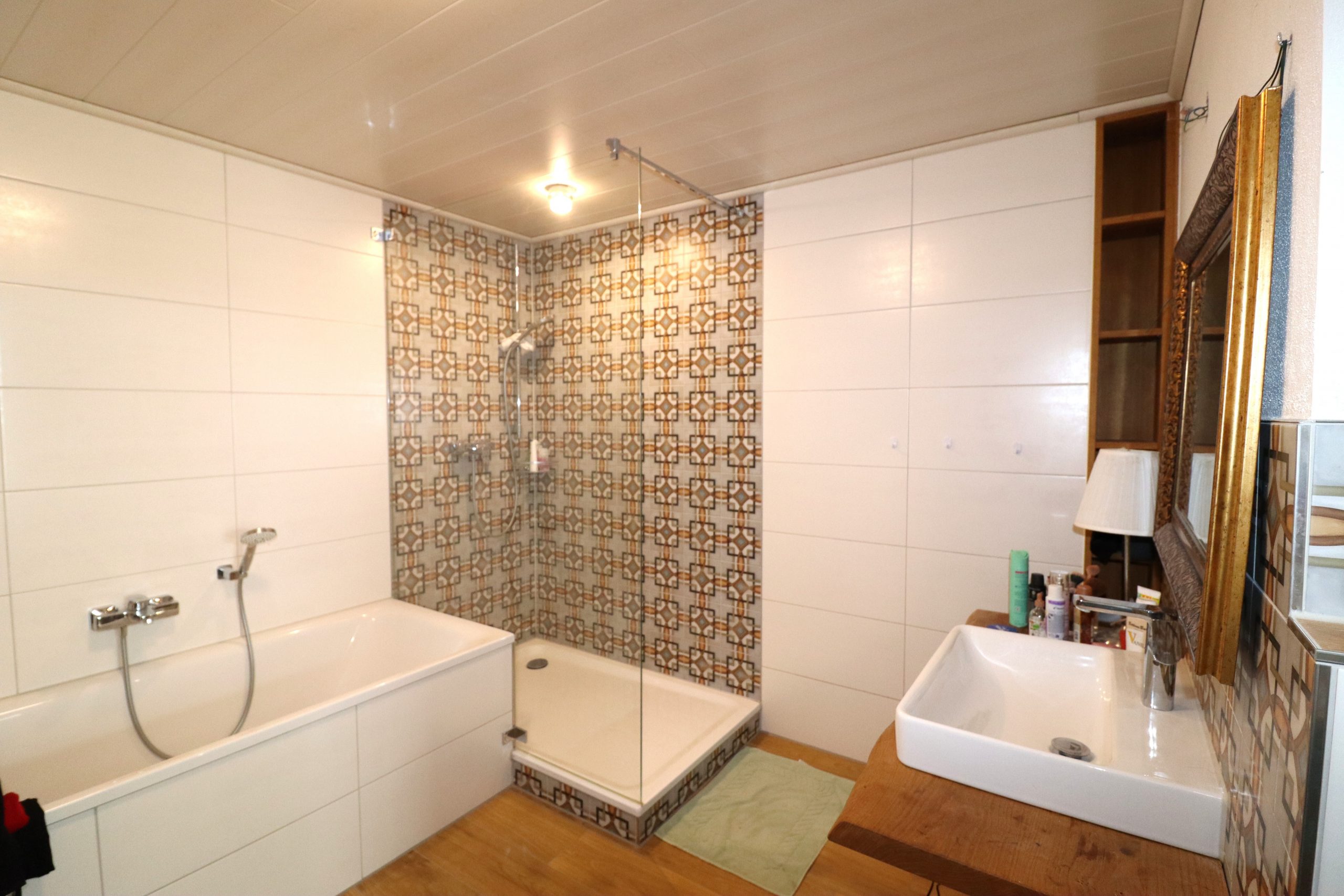 Badezimmer Wohneinheit 2