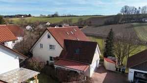 Außenansicht Nordwest mit Doppelgarage