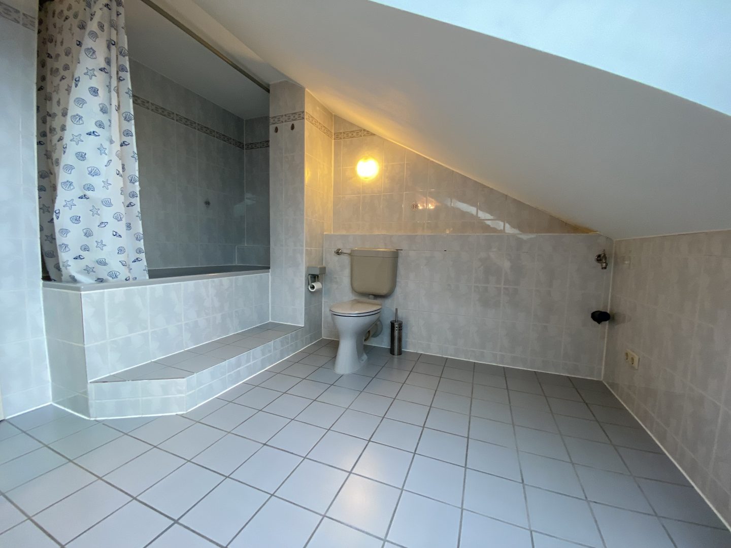 Badezimmer Dachgeschoss