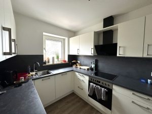 Küche mit Einbauküche  Obergeschoss