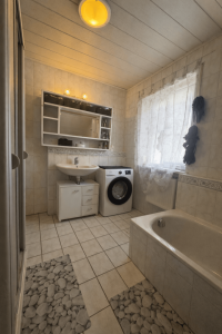 Badezimmer 1.DG