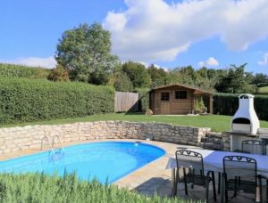 Garten mit Pool