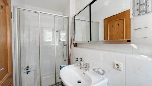 Badezimmer EG