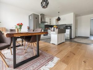 Küche und Esszimmer