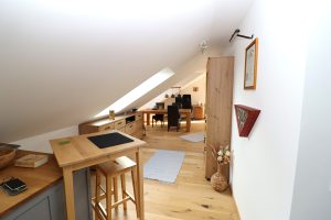 3Küche und Essbereich
